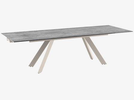 OUTDOOR DINING TABLE ONTARIO