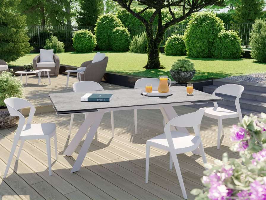 OUTDOOR DINING TABLE ONTARIO